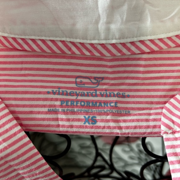 Vineyard Vines Performance Harbor Savannah Pink and White Striped Pull Over Top - Picture 6 of 6
